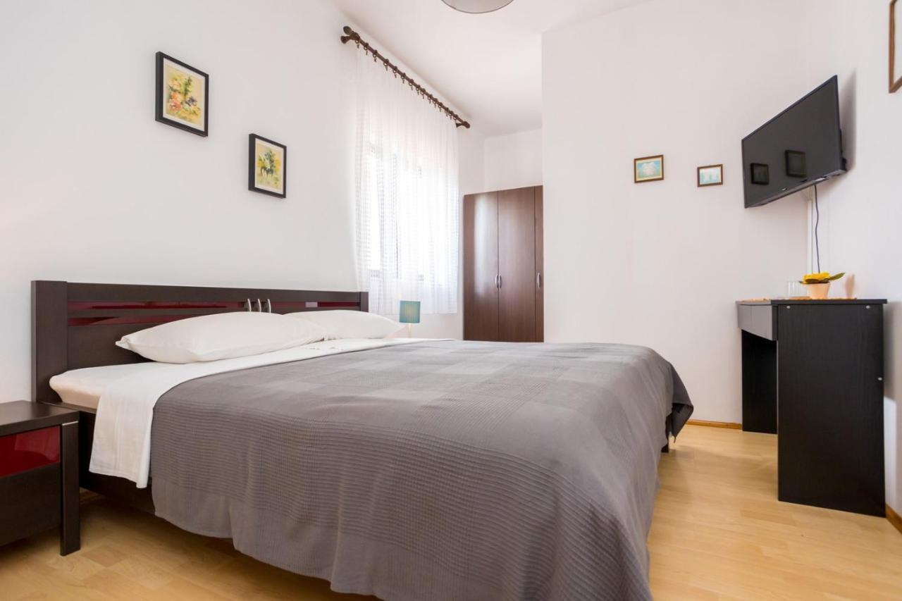 Dubasa B&B Vantacici Exteriér fotografie